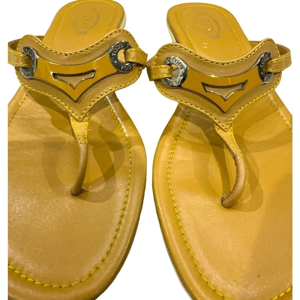 Tod’s yellow Leather thong sandal Driving Dots Flat Sandals size 38